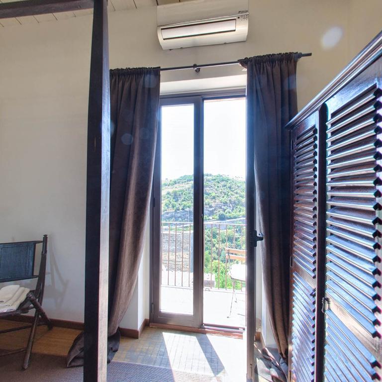 Giumbabulla Luxury House Panzió Ragusa Kültér fotó