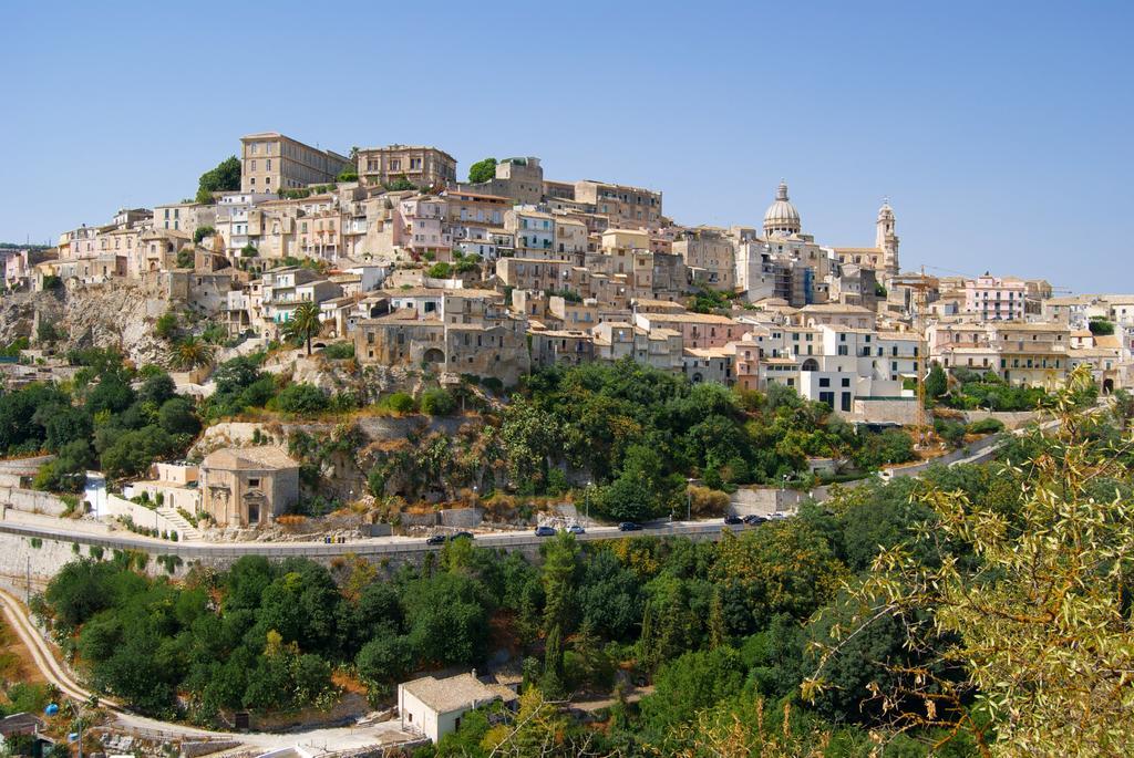 Giumbabulla Luxury House Panzió Ragusa Kültér fotó