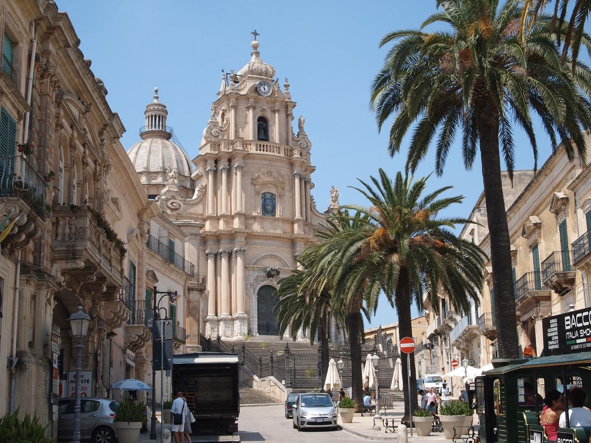 Giumbabulla Luxury House Panzió Ragusa Kültér fotó