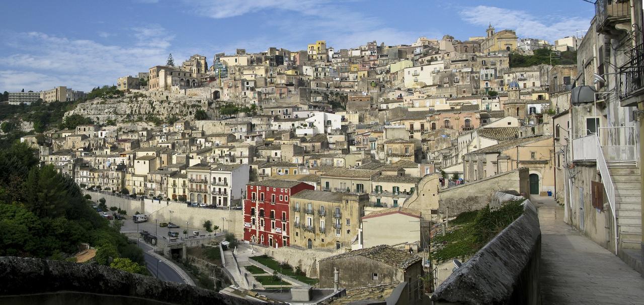 Giumbabulla Luxury House Panzió Ragusa Kültér fotó
