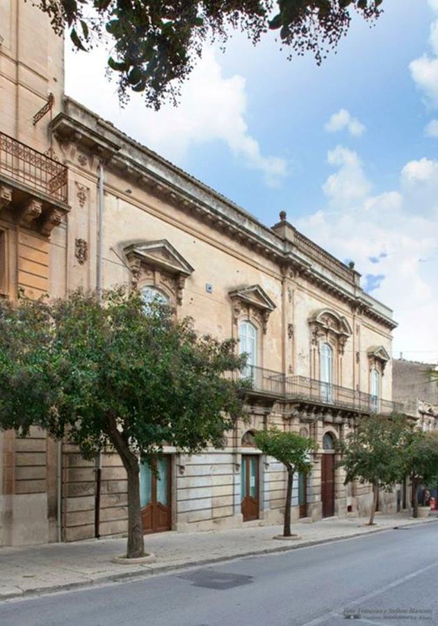 Giumbabulla Luxury House Panzió Ragusa Kültér fotó